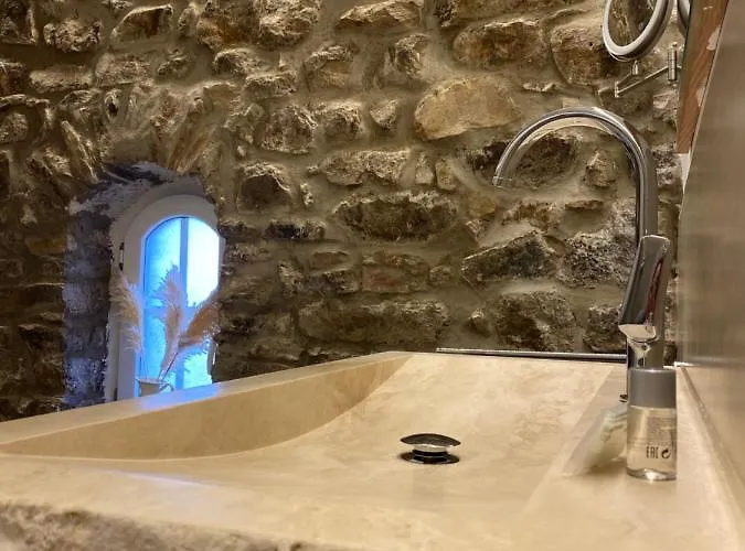 Appartement Im Chateau D'esprit Höhr-Grenzhausen